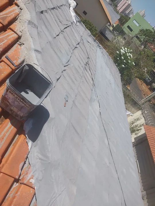 Fazemos qualquer tipo de reparos em telhados