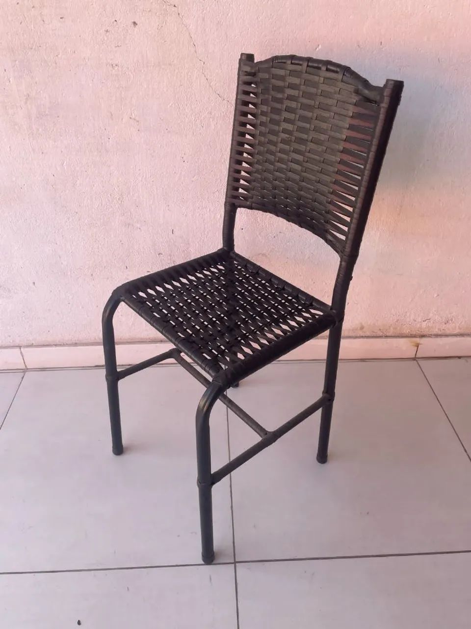  Cadeiras de Plástico - Rústico e Moderno - Foto 2