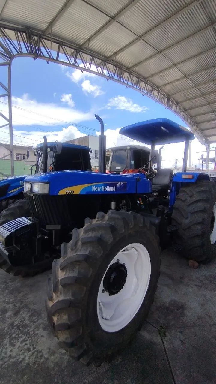 Trator New Holland 7630