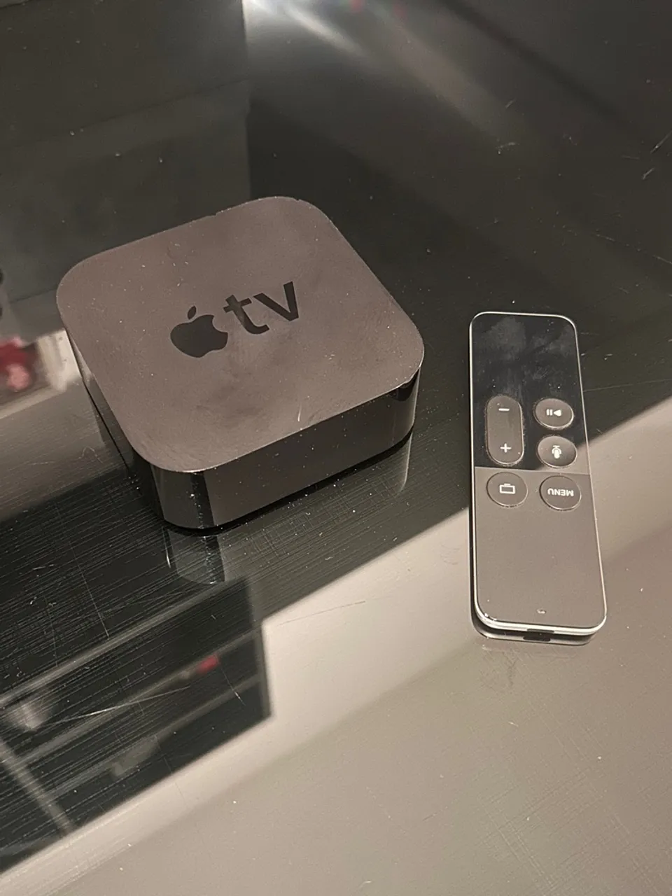 Apple TV A1625 32GB C Controle