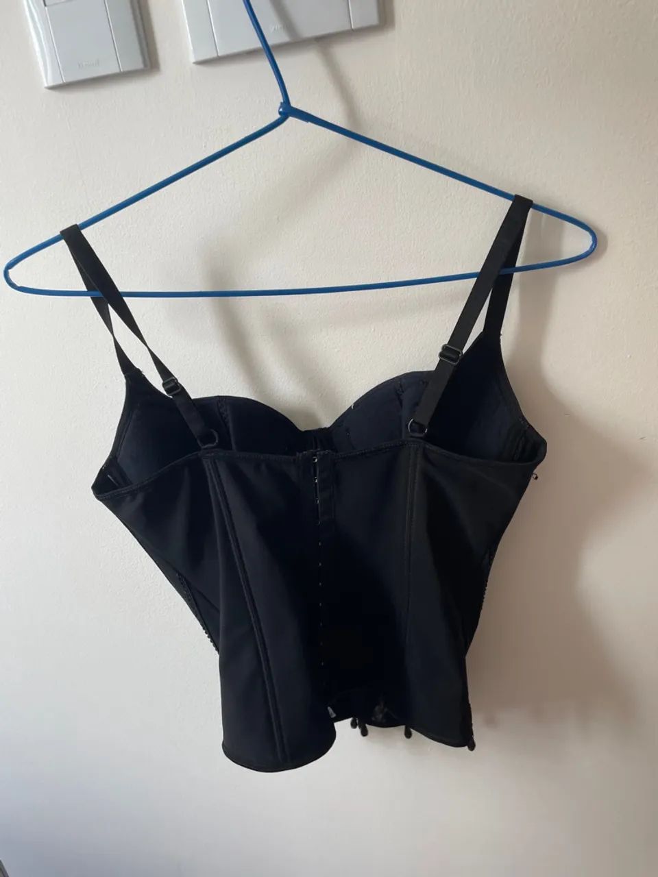 Corset Preto com Detalhes em Pedraria - Foto 2