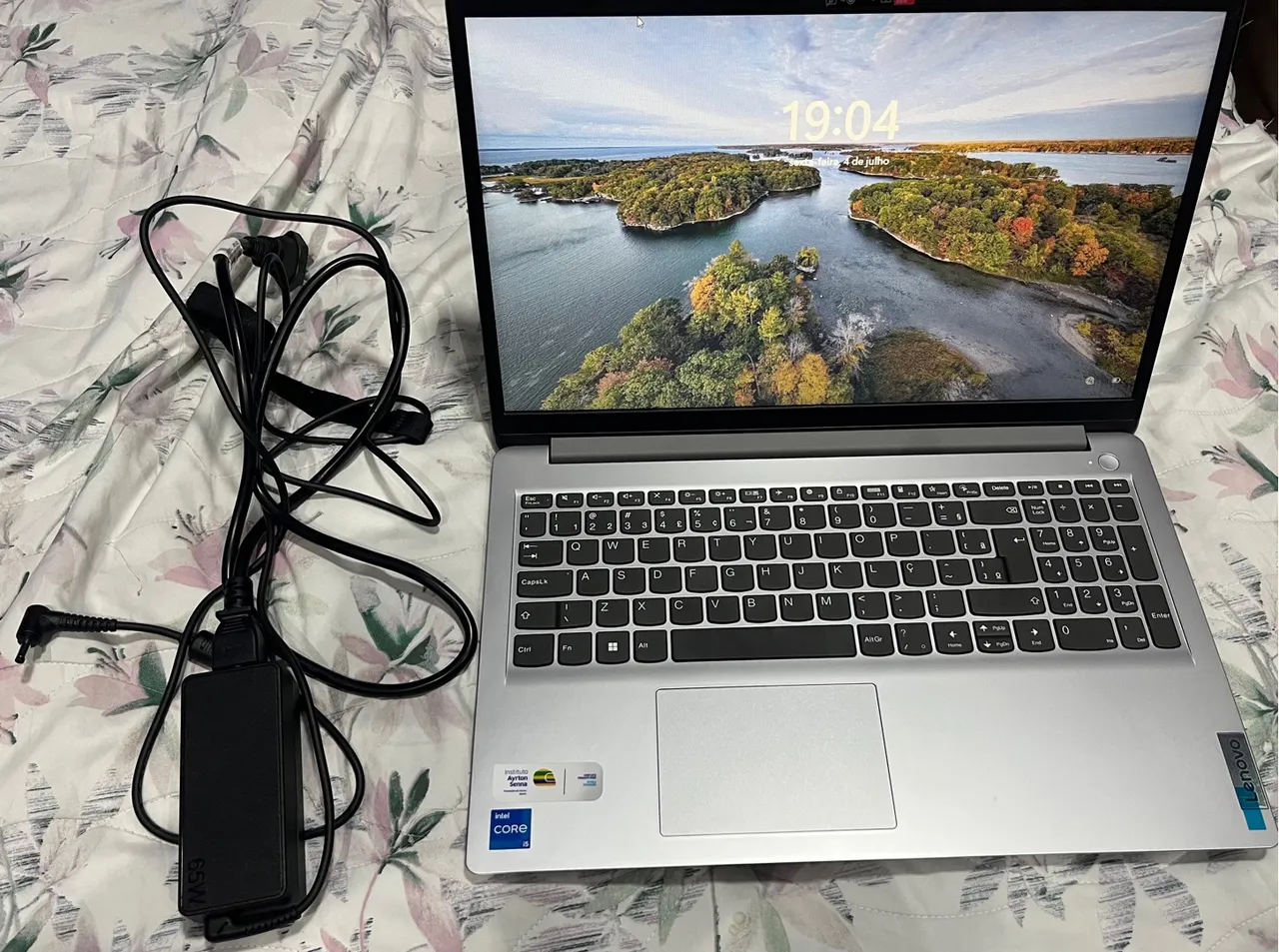 Vendo Notebook lenovo ideapad 1 I5 8GB de RAM 512GB SSD