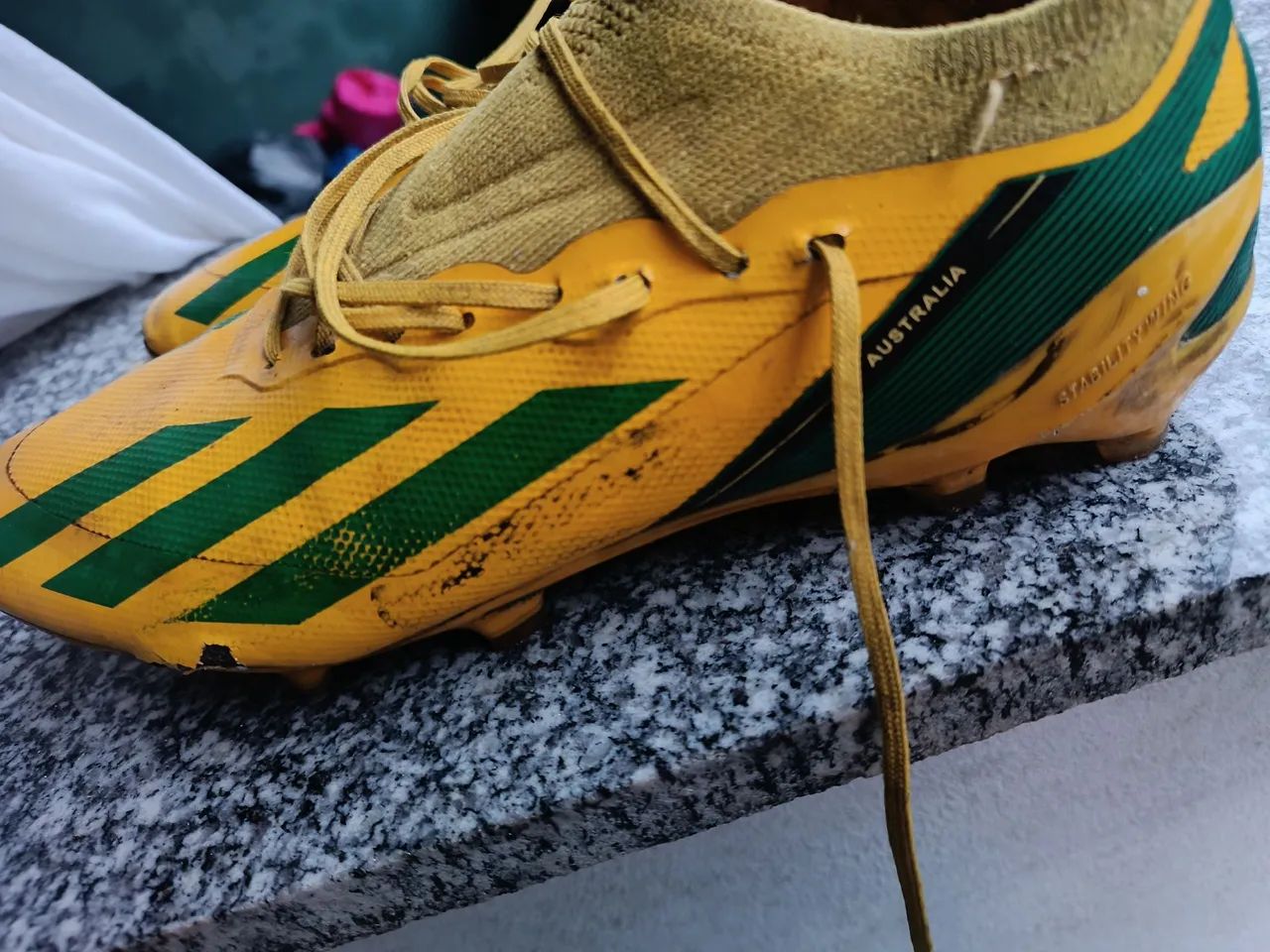 Chuteiras Adidas - Tamanho 41