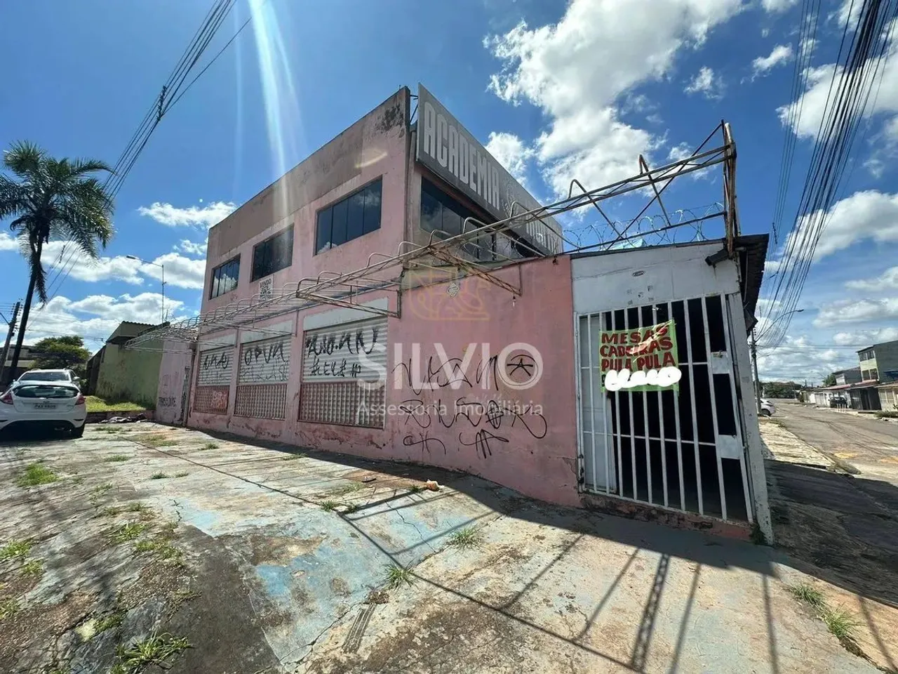 Excelente oportunidade para investidores em Taguatinga, prédio bem localizado com 270m²