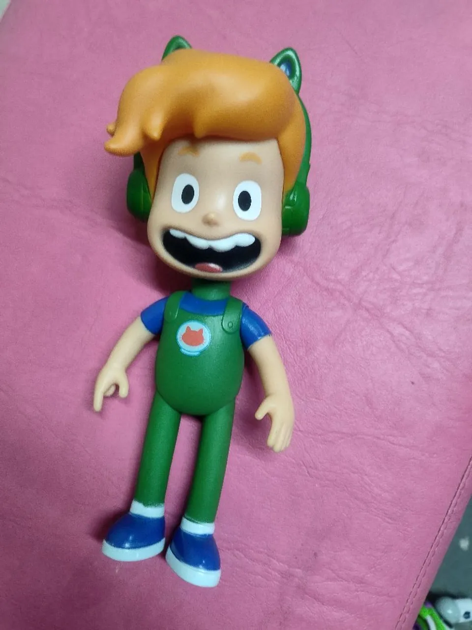 Boneco de personagem infantil gato galáctico