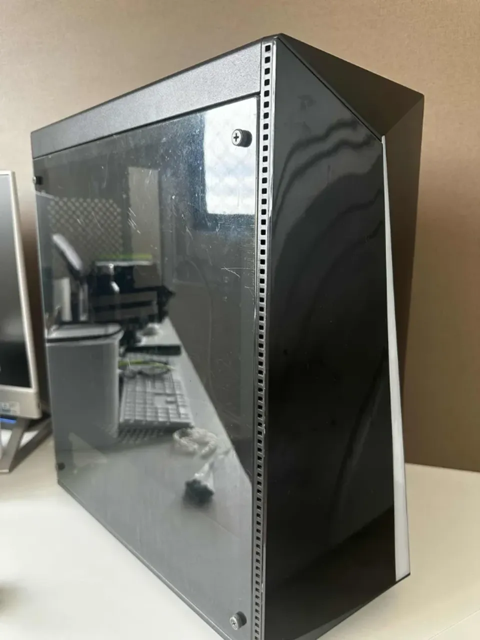 Gabinete Gamer Mid Tower Aerocool Shard Acrilico Rgb Cor Preto