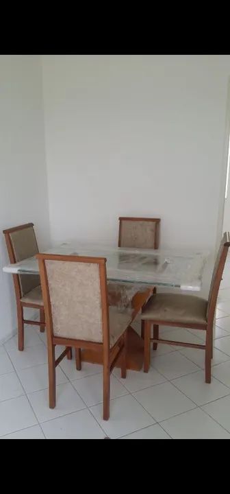 Conjunto de 4 Cadeiras de Jantar em Madeira