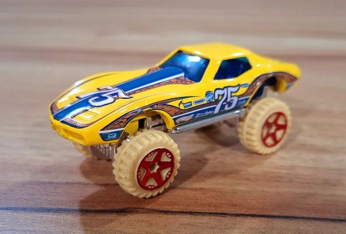 Hot Wheels '75 Corvette "Monster Vette" - Thrill Racers-Desert Series (Loose)