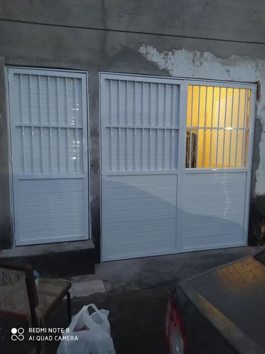 Portão de alumínio para comércio
