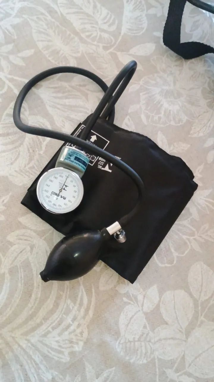 Aparelho de pressão arterial 