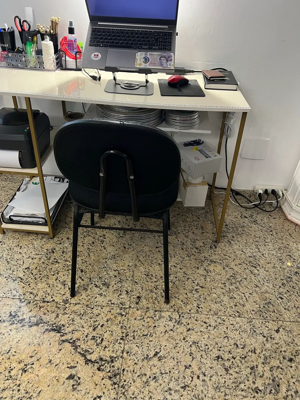 Cadeira de escrito  - Foto 2