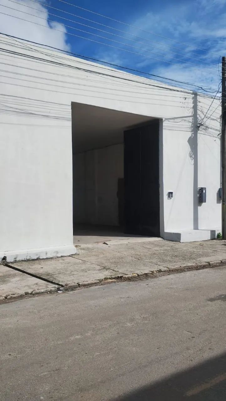 Galpão no São Cristóvão com 500m2 independentes
