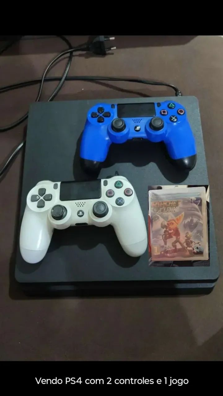 Ps4 com 2 controles 