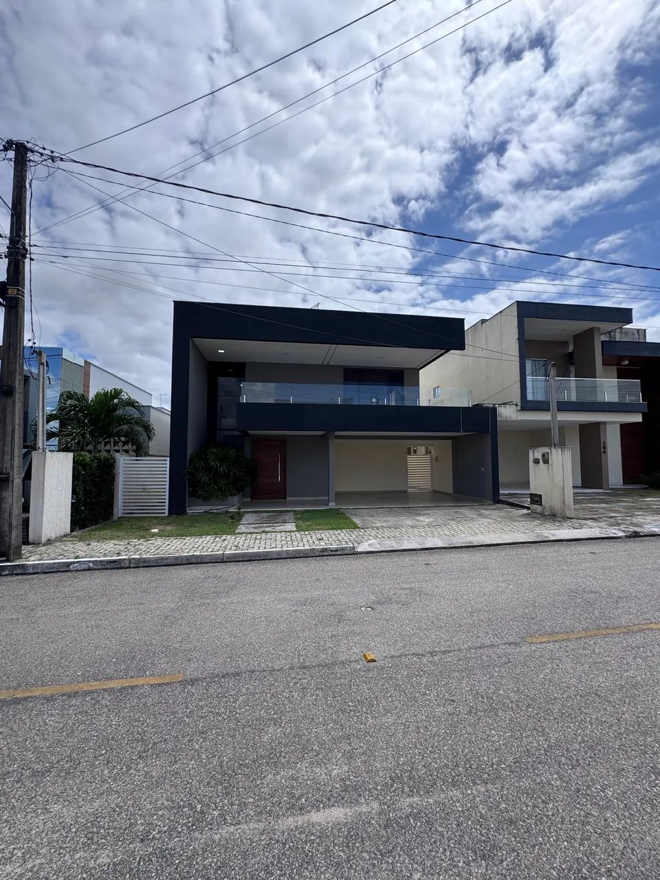 Casa de Condomínio / ALUGO