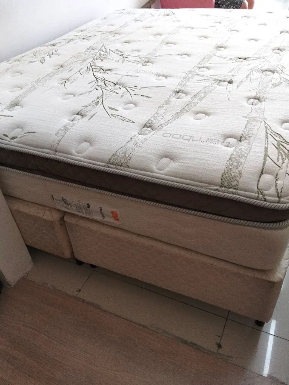 Linda cama box e colchao queem size com pilow top ( novo ) * - Foto 3