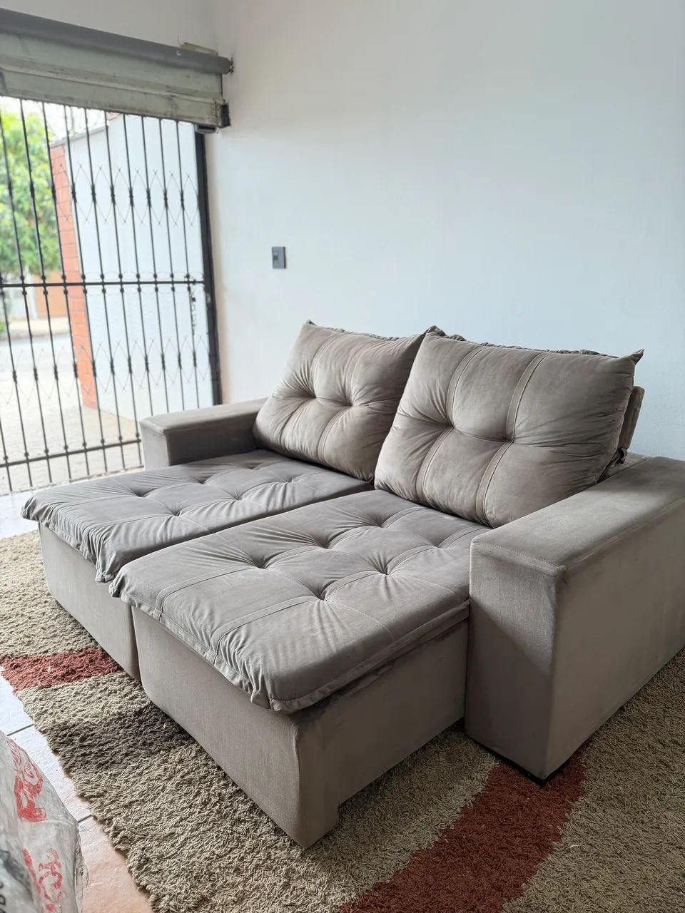 Sofá retrátil higienizado 
