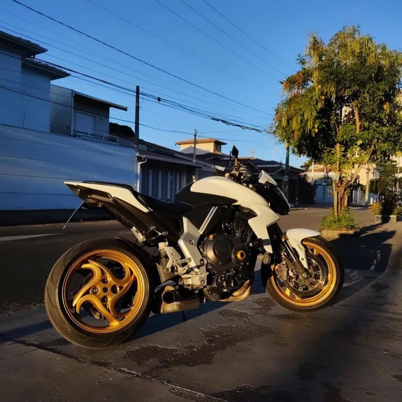 CB 1000 R - Foto 3