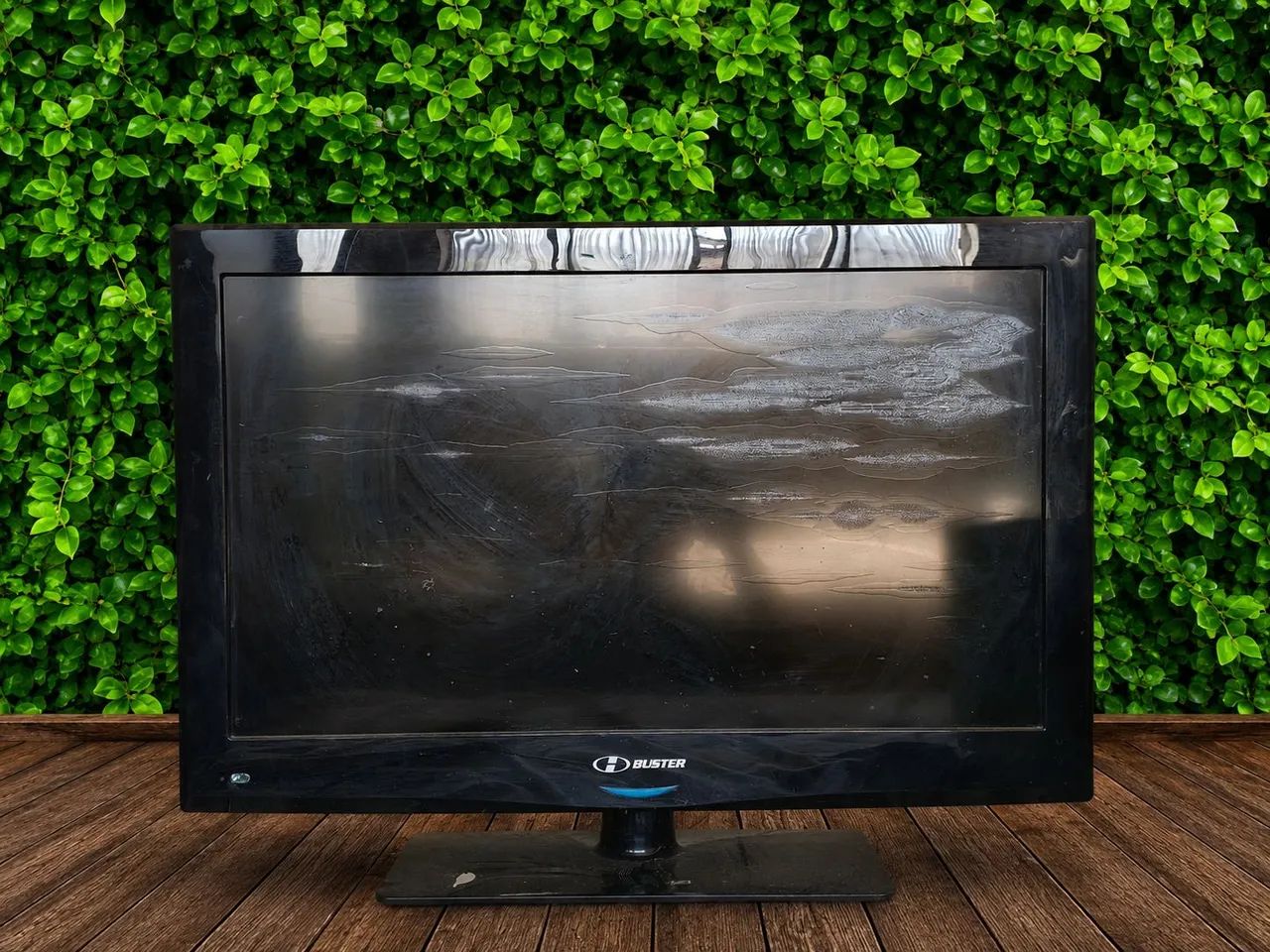 Monitor/TV Buster 19" - Usado - Funcionando