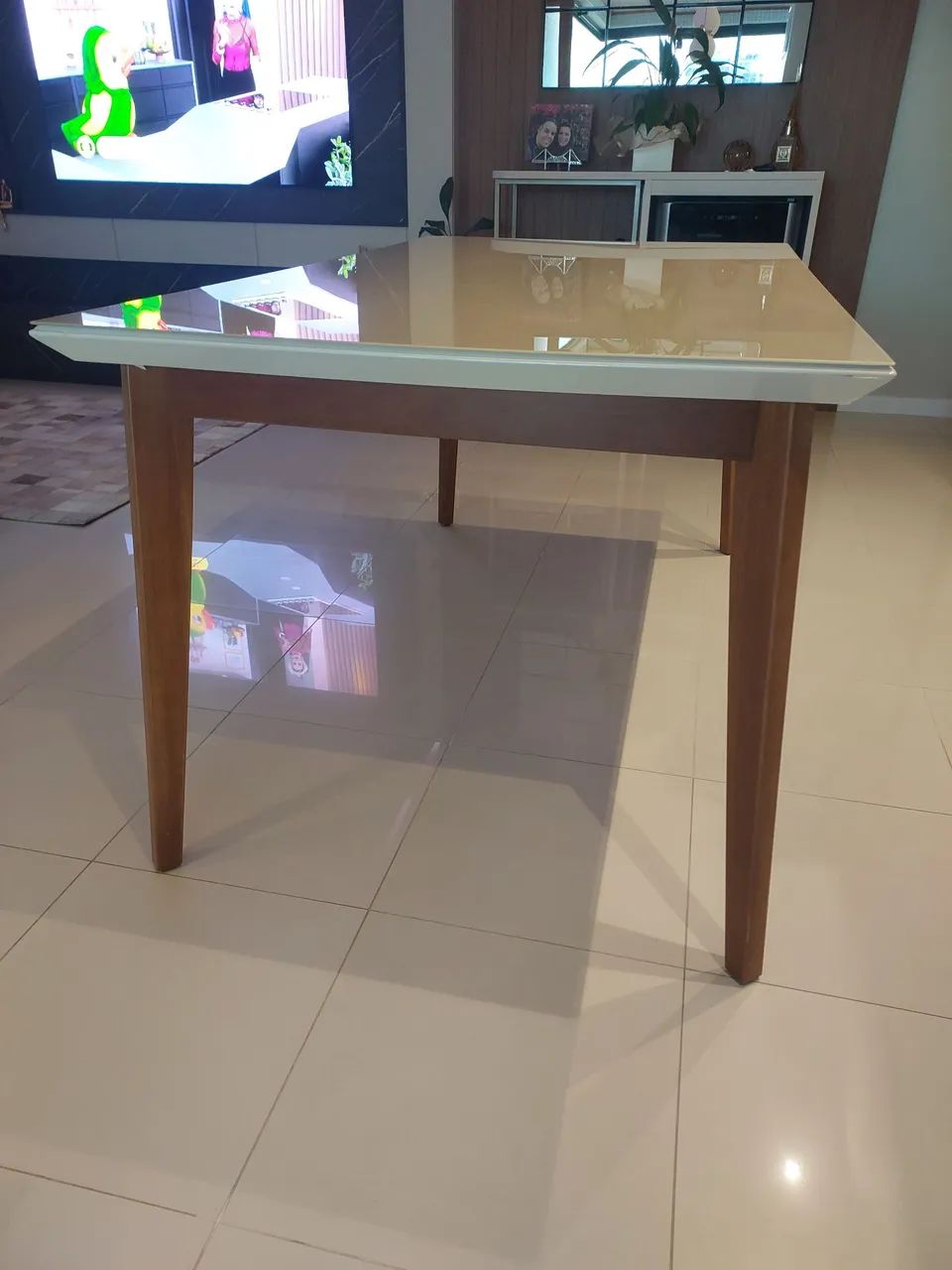 Mesa de jantar - 6 cadeiras - Foto 2
