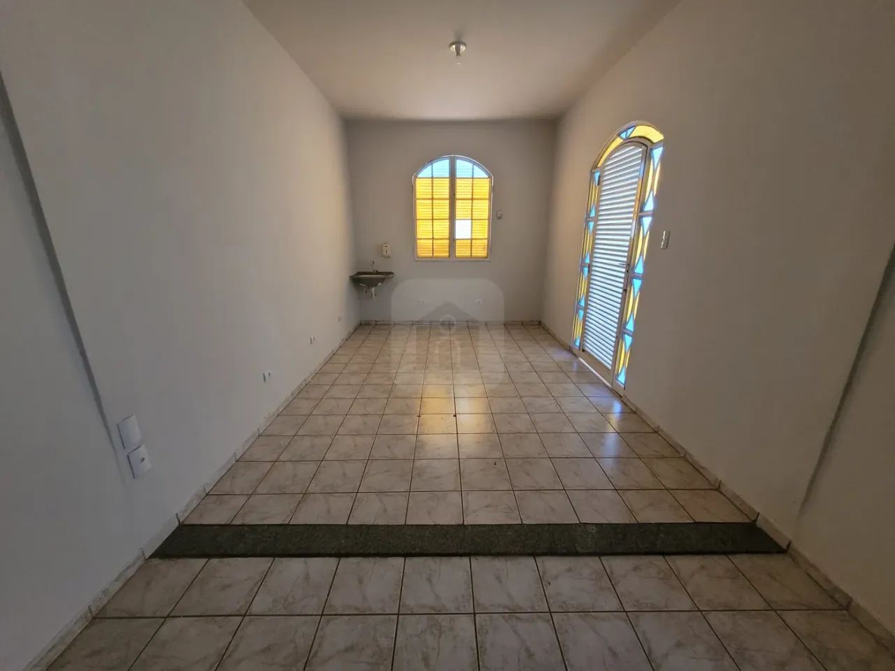 Casa comercial para locação no bairro Lidice - Foto 2