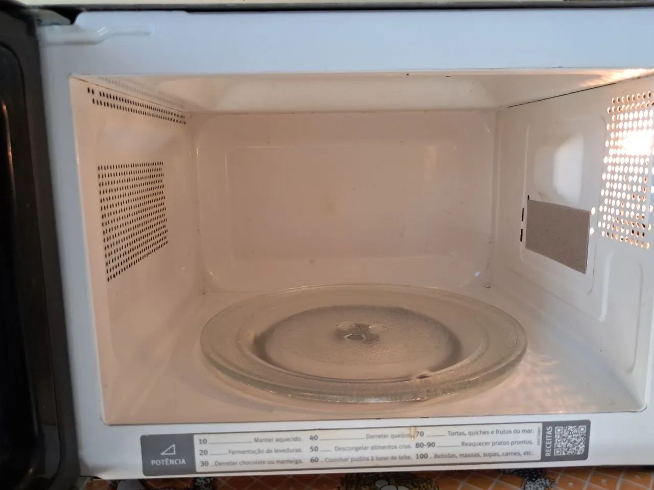 Micro-ondas  Electrolux 22 litros - Foto 2