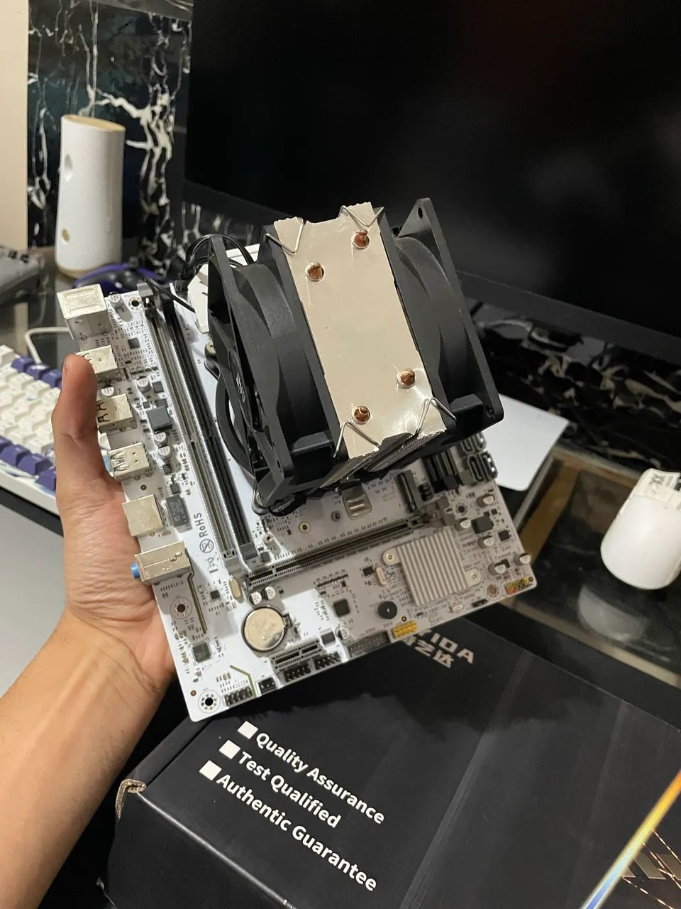 Kit Xeon E5-2680 v4 + X99 + Cooler Tower - Peças de Hardware