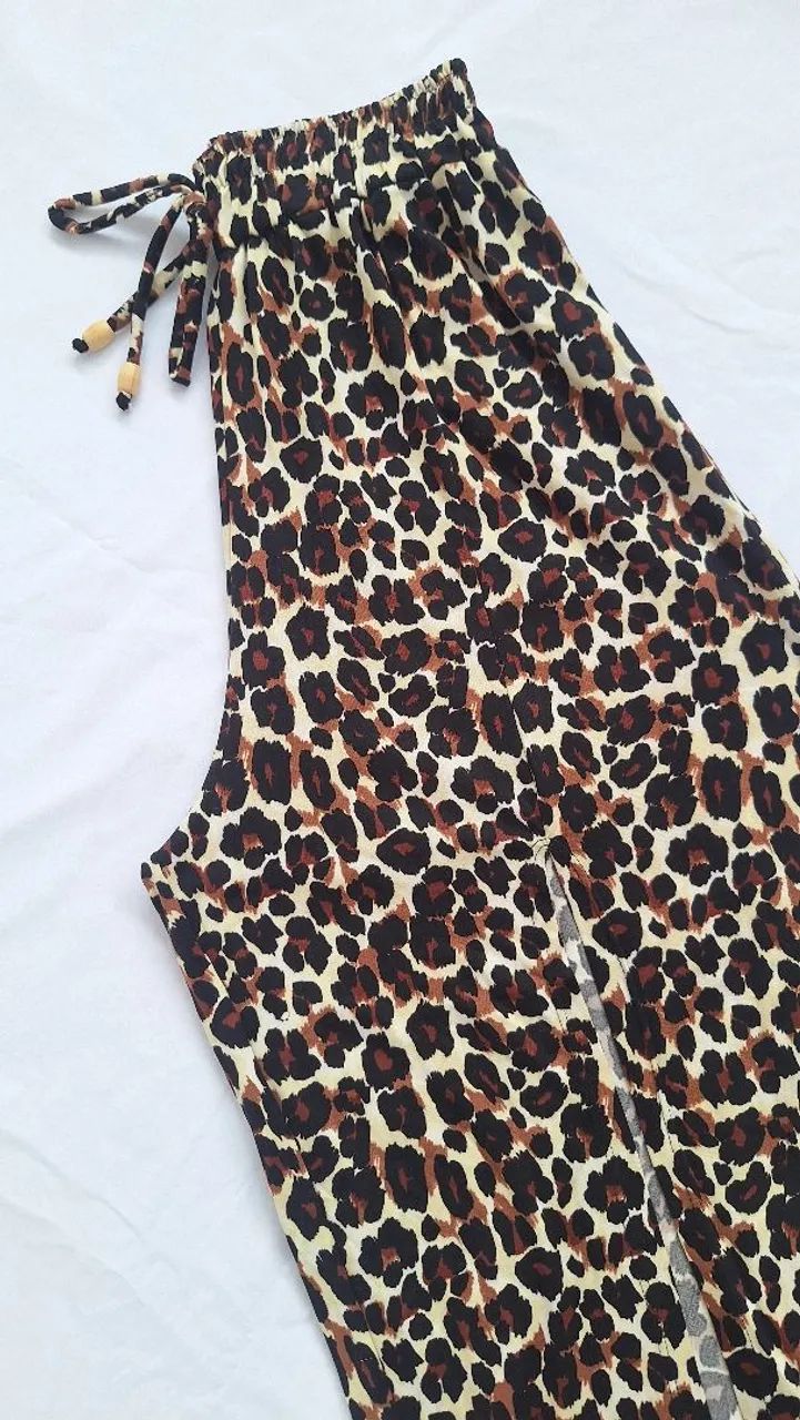 Calça pantalona oncinha  - Foto 2
