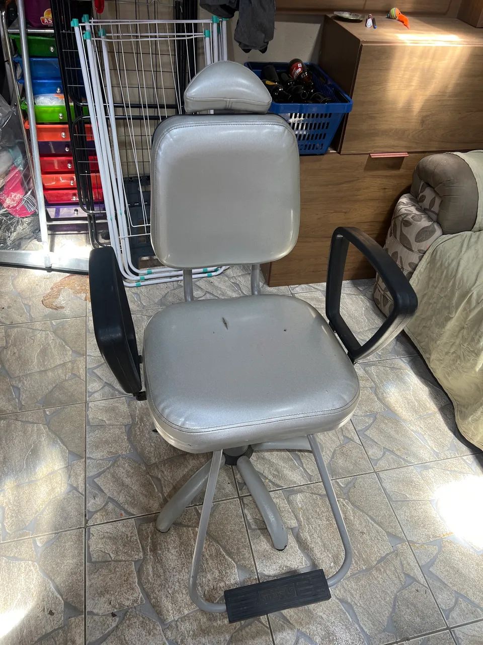 Cadeira de cabeleireiro(a)