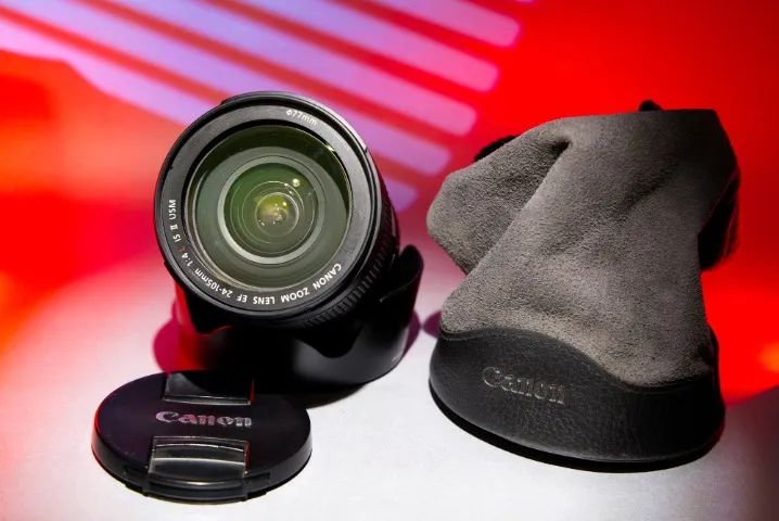 Lente Canon Serie L 24-105 (modelo 2)  - Foto 3