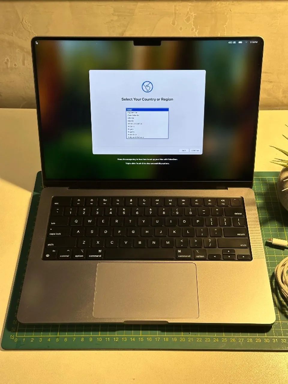 MacBook Pro 14
