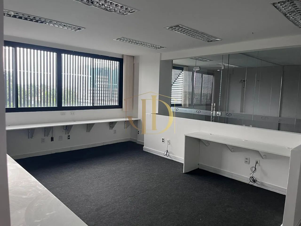 Alugo salas comerciais no edifício Empresarial REFRAN em Lauro de Freitas. - Foto 4
