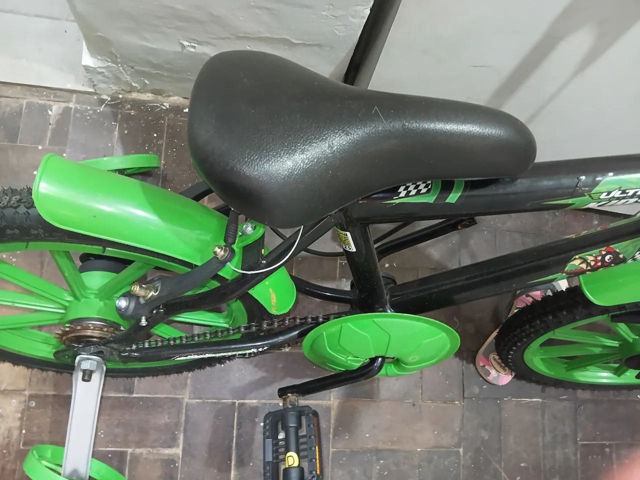 Bicicleta infantil aro 16 - Foto 4