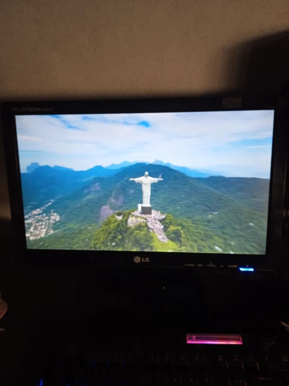 Monitor 16p LG Flatron W1642C