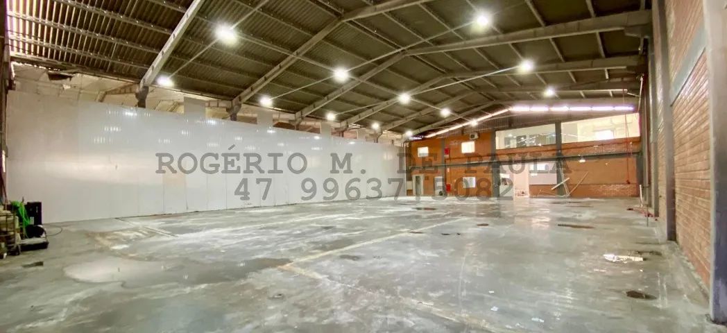 Galpão Logístico 800m² em Camboriú - Frente BR-101 | Com Doca e Escritório - Foto 2
