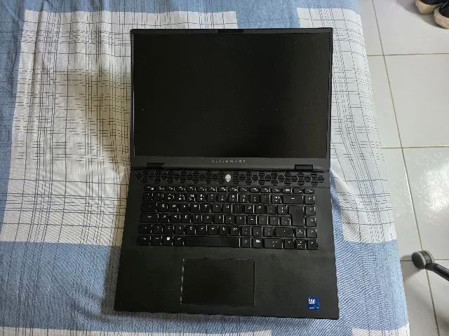 Dell Alienware m16 R2 - Foto 5