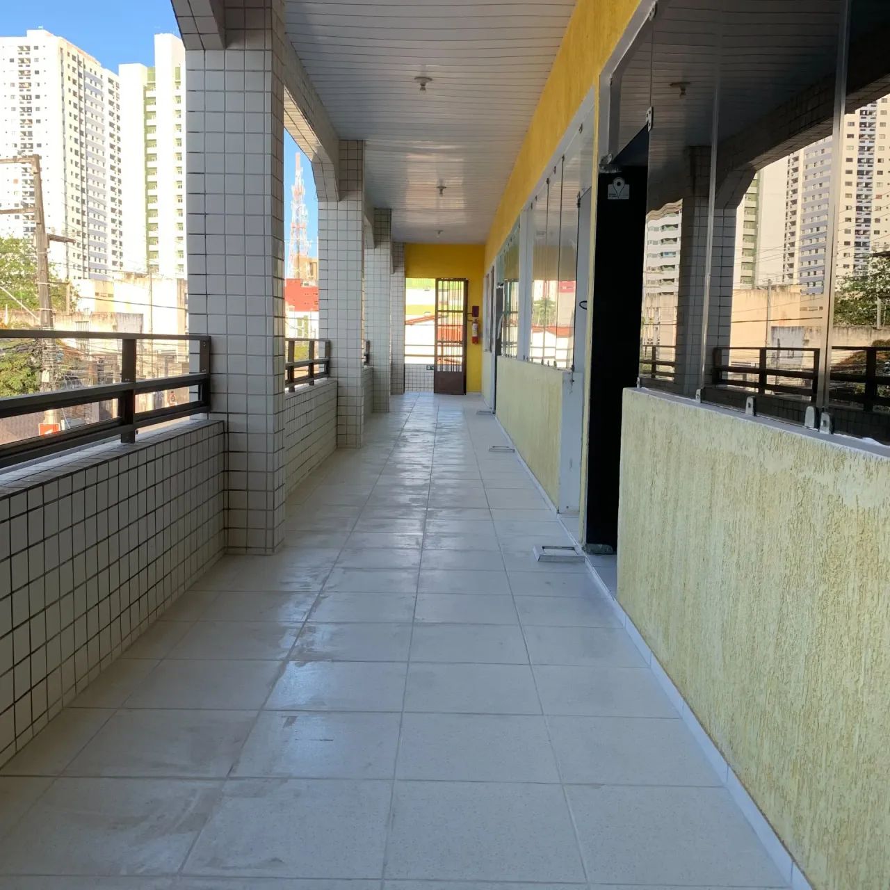 Aluguel de Lojas em Galeria Térreo e  1º andar - Piedade - Foto 3