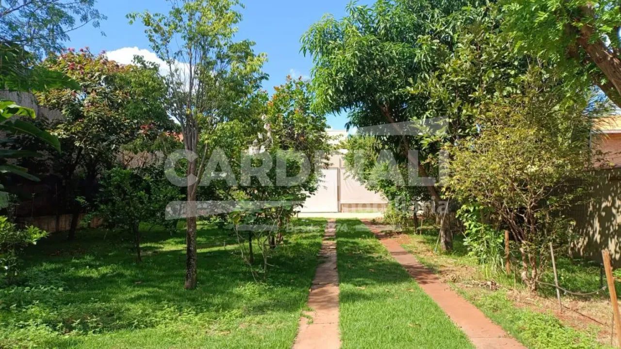 Casa com excelente localização, próximo faculdades. - Foto 2
