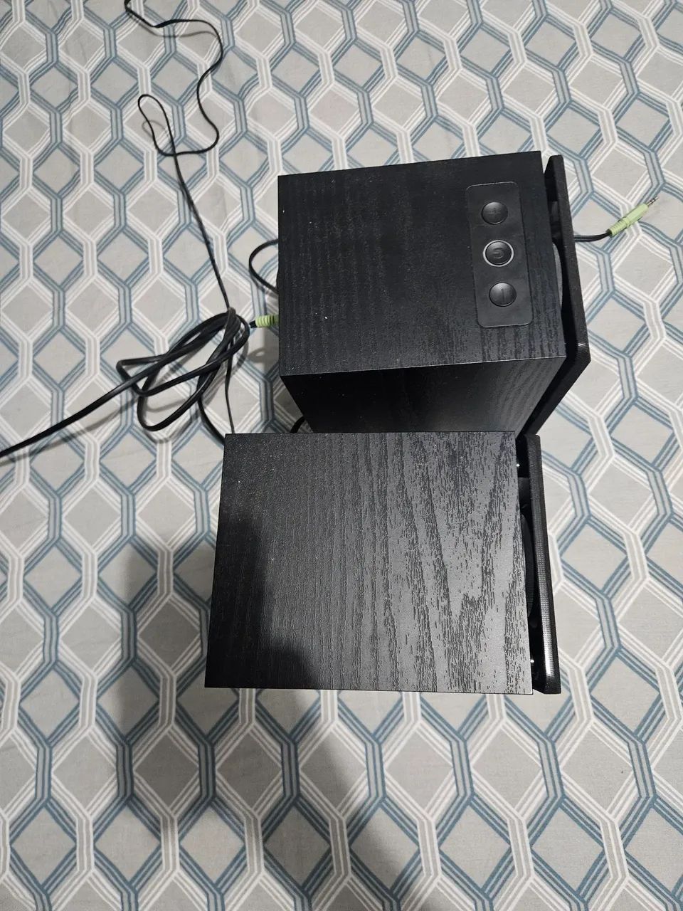 Par de Caixas Edifier R33BT+ 16W RMS Bluetooth / P2 - Impecável  - Foto 2