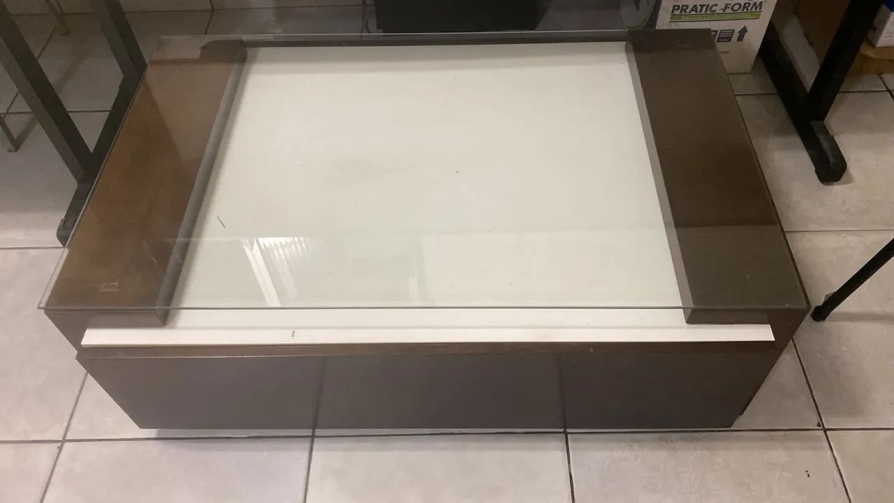 Mesa de Centro com Tampo de Vidro e Gaveta - Design Moderno - Foto 2