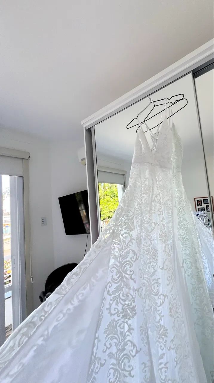 Imperdível vestido longo todo rendado 