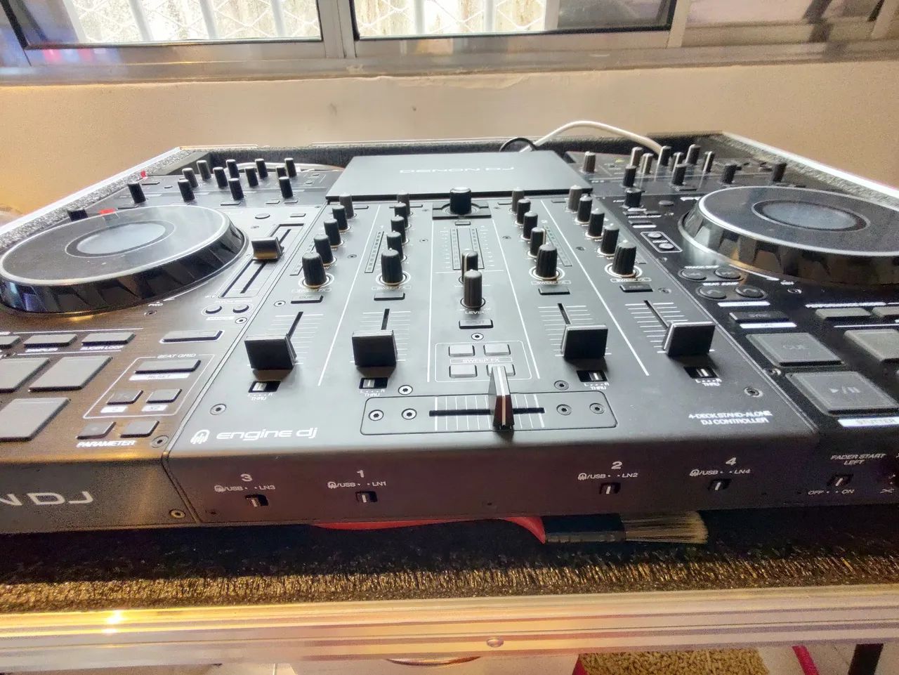 DJ denon Prime 4 Plus  - Foto 4