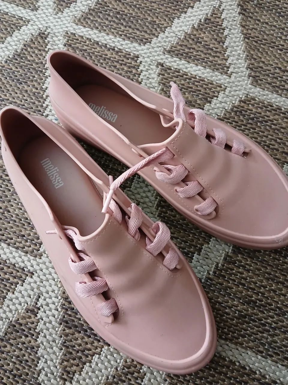 Tênis melissa