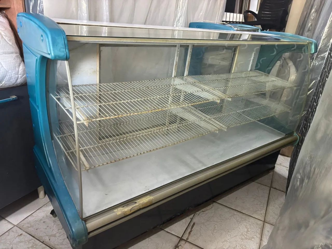 Balcão normal grande expositor  - Foto 2