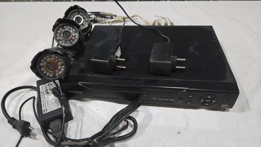 Kit intelbras DVR com 3 cameras