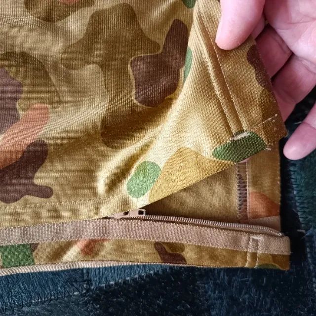 Calça Adidas Firebird Camuflada - Foto 4