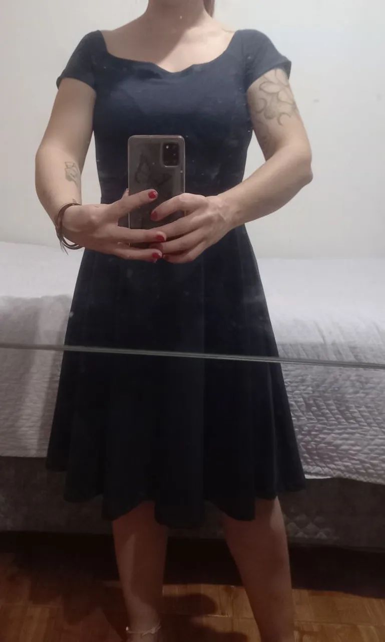 Lindo vestido azul marinho novinho - Foto 2