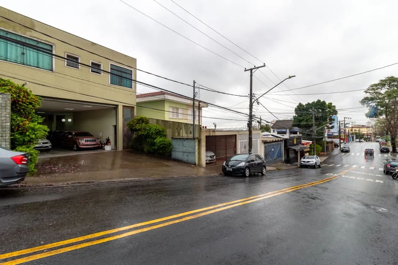 Loja na Rua Celestino Marinelli, 23  250 m²