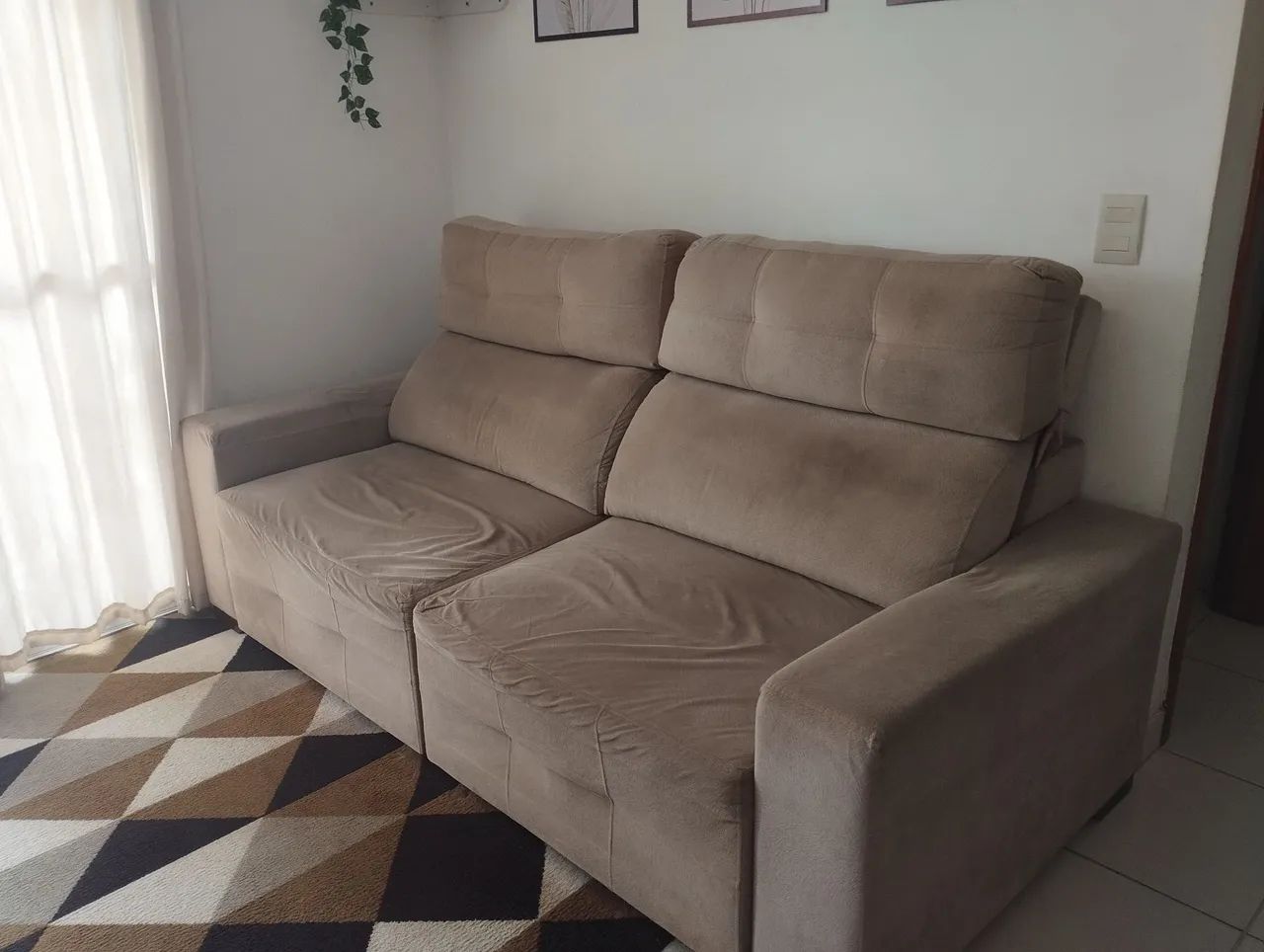 Sofá retrátil e reclinável 