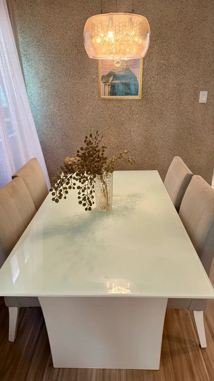 Mesa de jantar 6 lugares + 4 cadeiras - R$990 - Foto 2