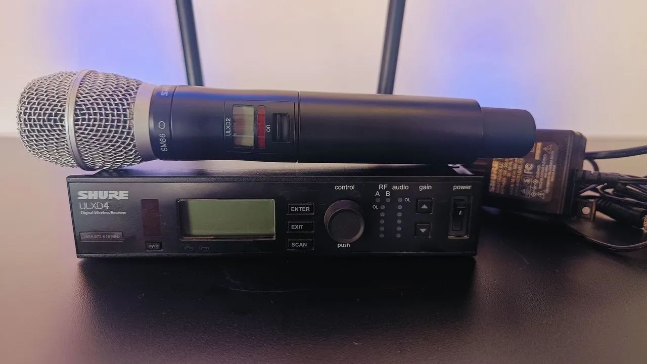 Microfone Profissional Sem Fio SHURE Áudio Digital ULXD24 SM58 - Foto 2